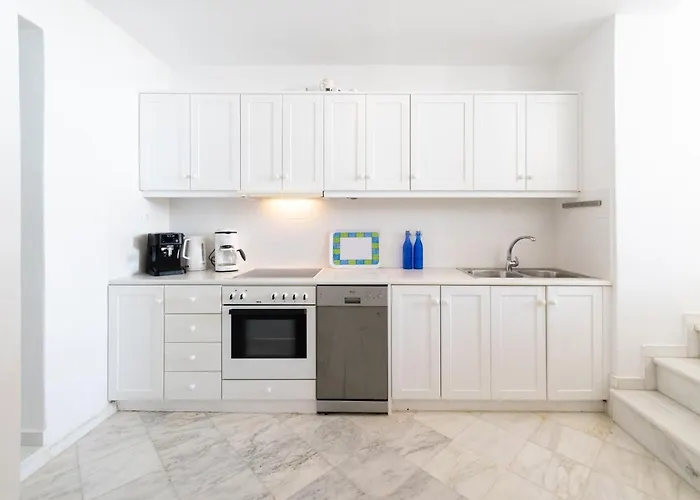 House With Seaview Semesterbostad